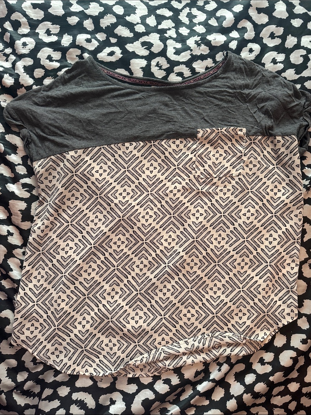 Knox Rose Black Top with Cream Geometric Print